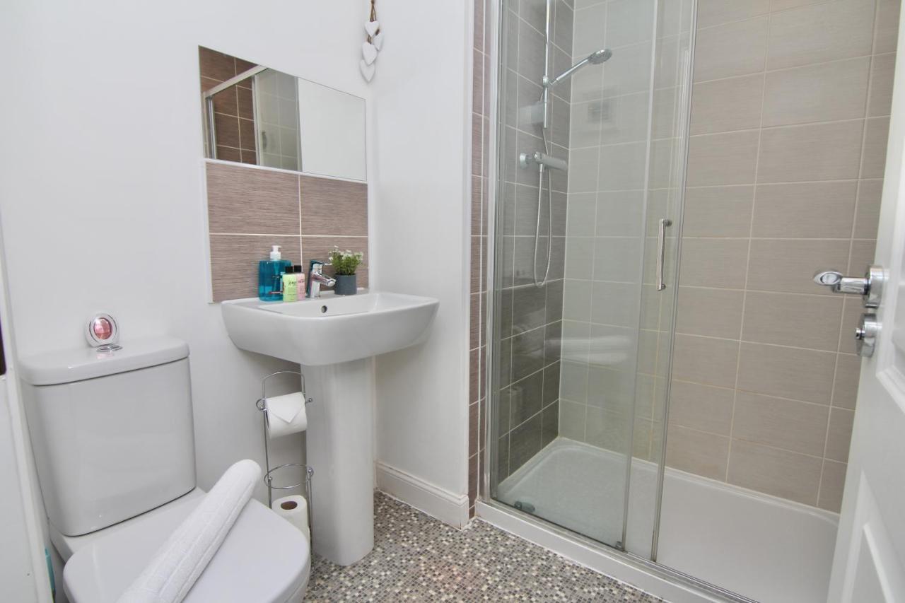 Canalview House - Fully Furnished Coventry City Centre Home エクステリア 写真