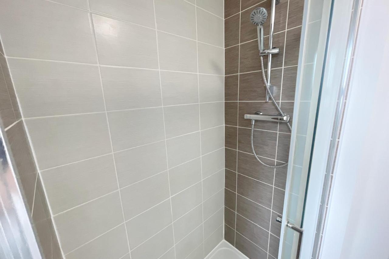 Canalview House - Fully Furnished Coventry City Centre Home エクステリア 写真