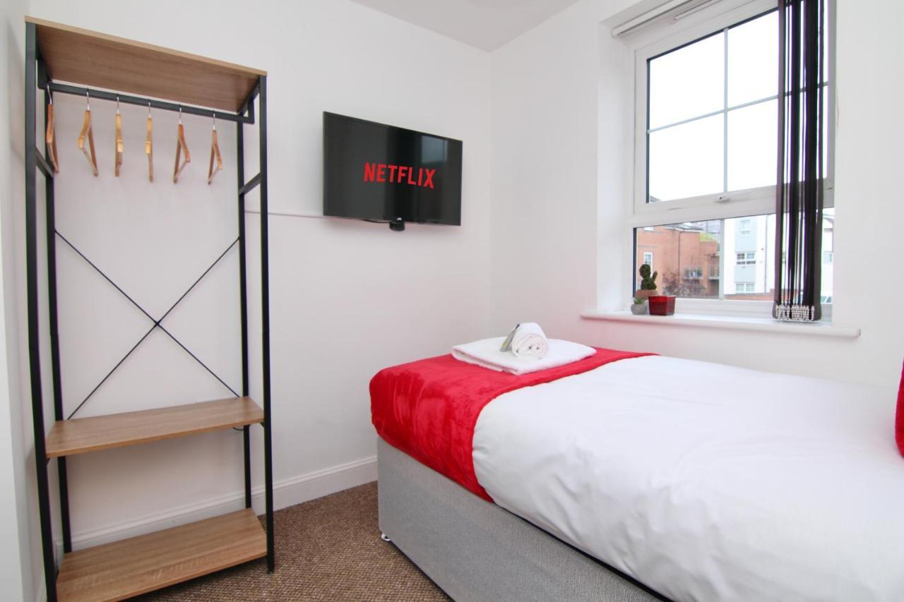Canalview House - Fully Furnished Coventry City Centre Home エクステリア 写真