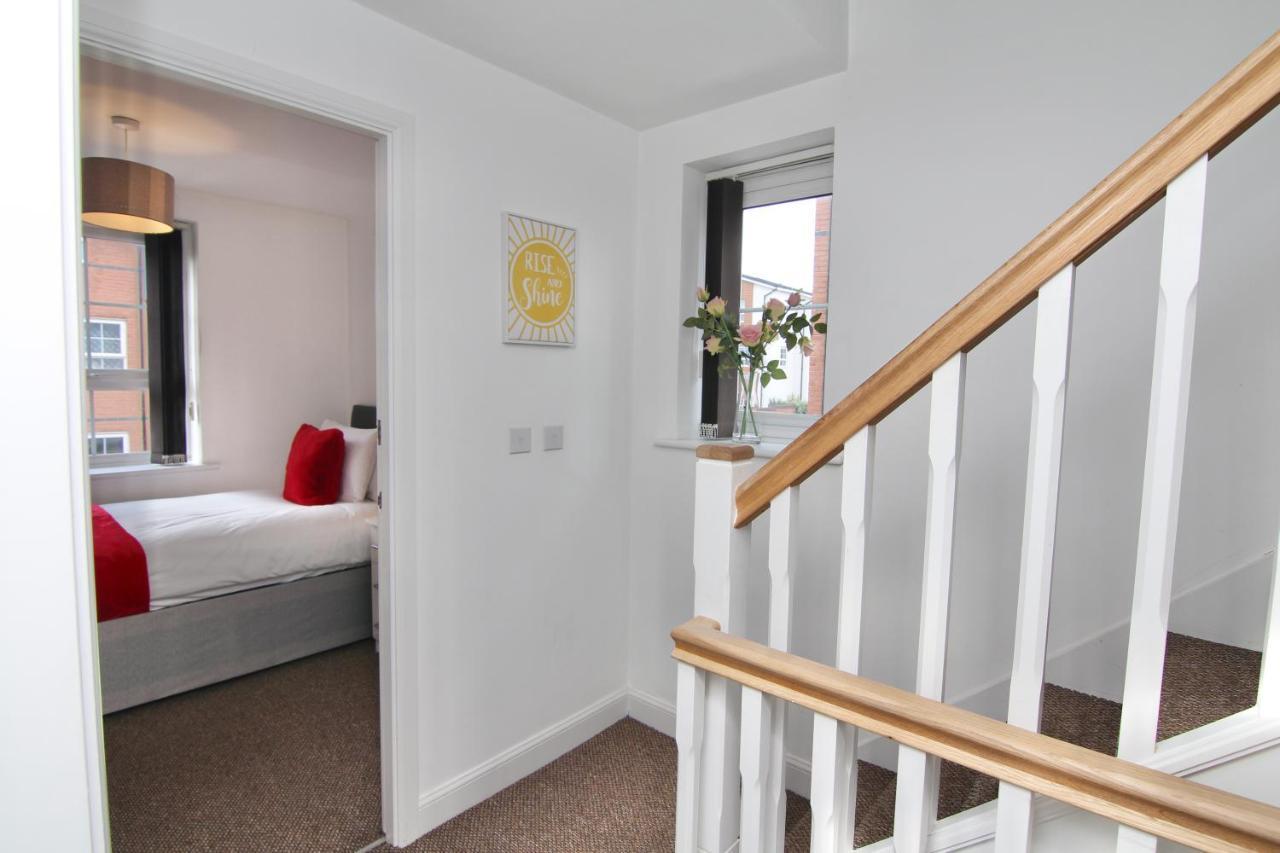 Canalview House - Fully Furnished Coventry City Centre Home エクステリア 写真