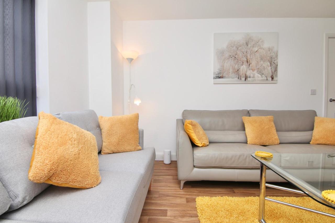 Canalview House - Fully Furnished Coventry City Centre Home エクステリア 写真